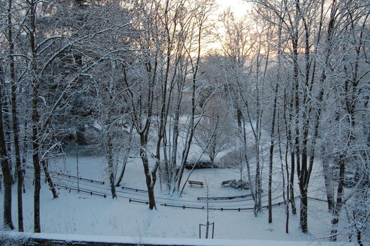 A L'Oree Du Parc Panzió Besançon Kültér fotó